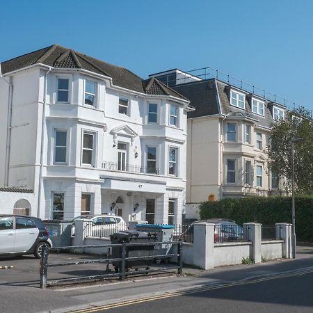 Bournemouth Beachfront Retreat 3 Bedroom 3 Bathroom Seaside B&B With Free Parking 외부 사진