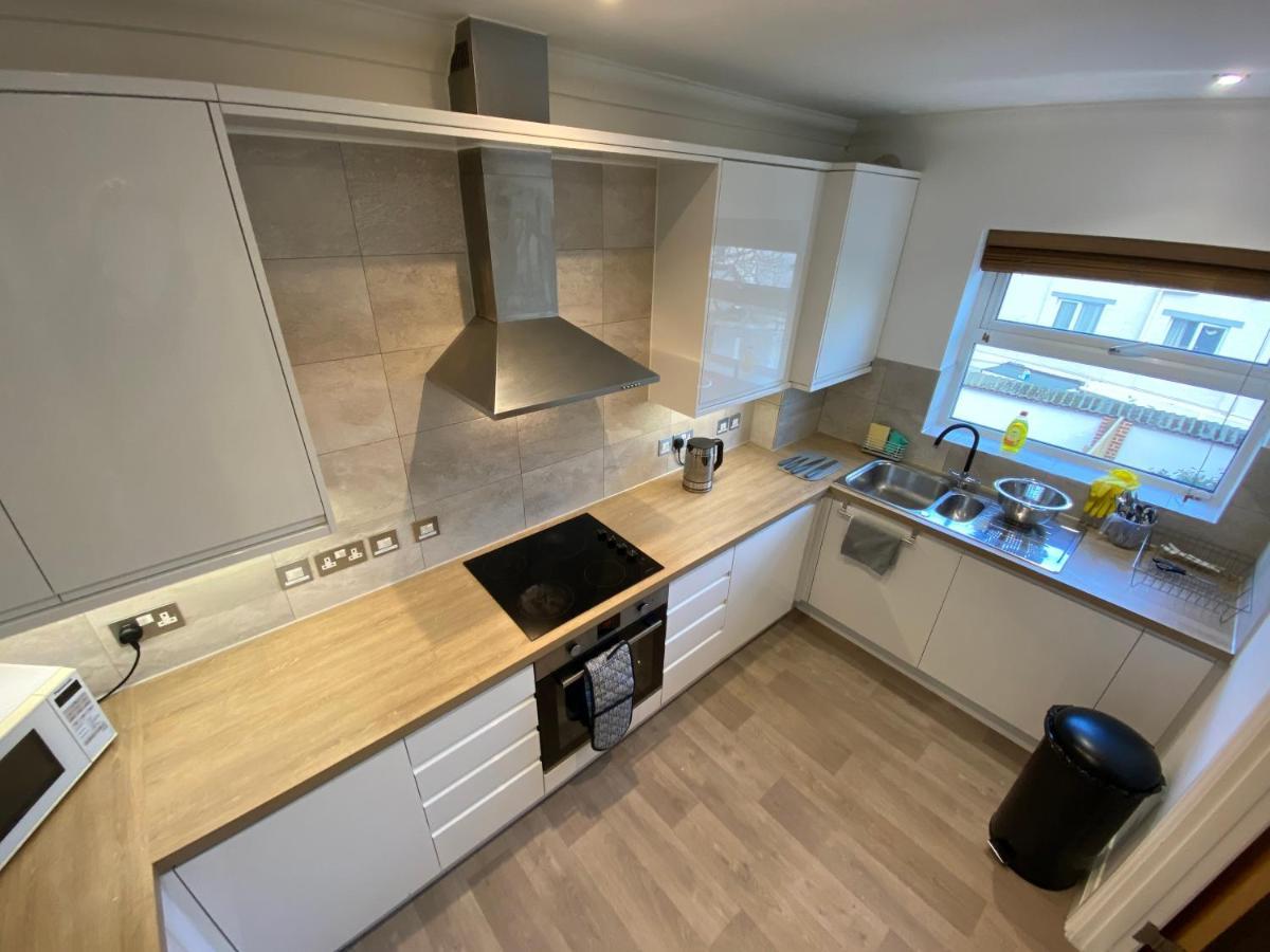 Bournemouth Beachfront Retreat 3 Bedroom 3 Bathroom Seaside B&B With Free Parking 외부 사진