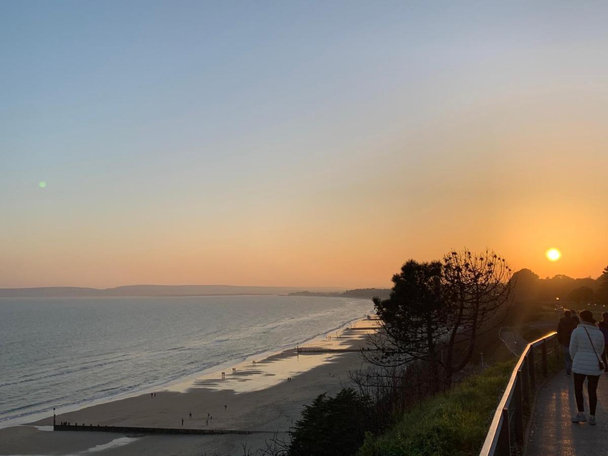 Bournemouth Beachfront Retreat 3 Bedroom 3 Bathroom Seaside B&B With Free Parking 외부 사진