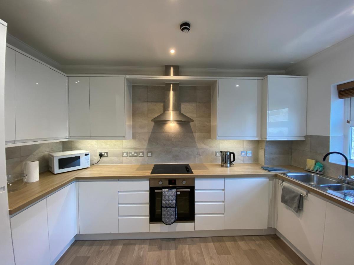 Bournemouth Beachfront Retreat 3 Bedroom 3 Bathroom Seaside B&B With Free Parking 외부 사진