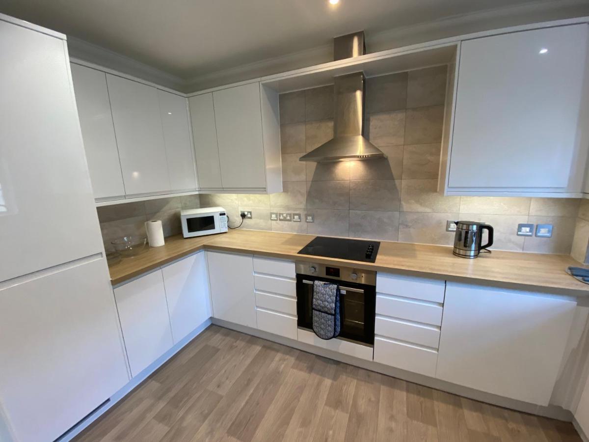 Bournemouth Beachfront Retreat 3 Bedroom 3 Bathroom Seaside B&B With Free Parking 외부 사진