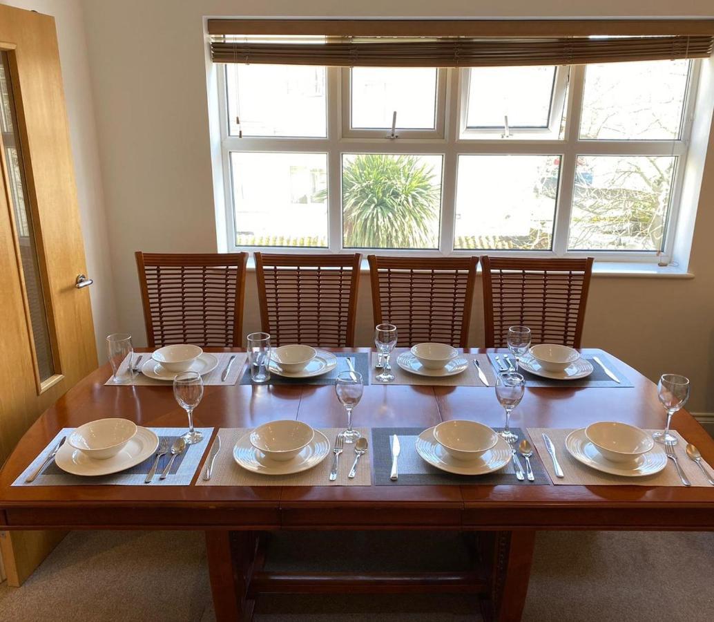 Bournemouth Beachfront Retreat 3 Bedroom 3 Bathroom Seaside B&B With Free Parking 외부 사진