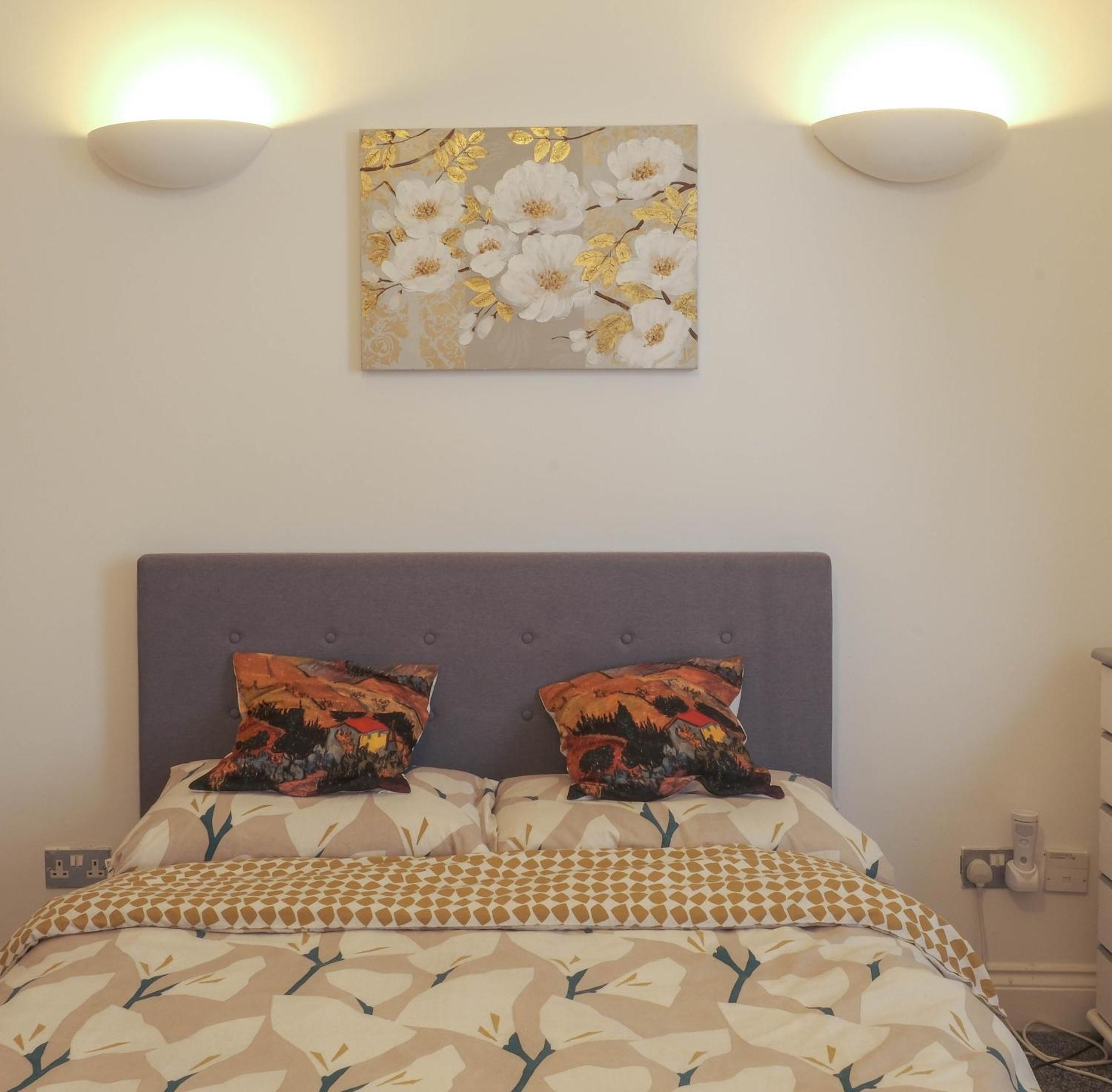 Bournemouth Beachfront Retreat 3 Bedroom 3 Bathroom Seaside B&B With Free Parking 외부 사진