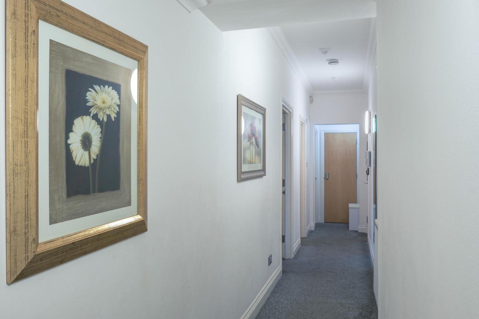 Bournemouth Beachfront Retreat 3 Bedroom 3 Bathroom Seaside B&B With Free Parking 외부 사진